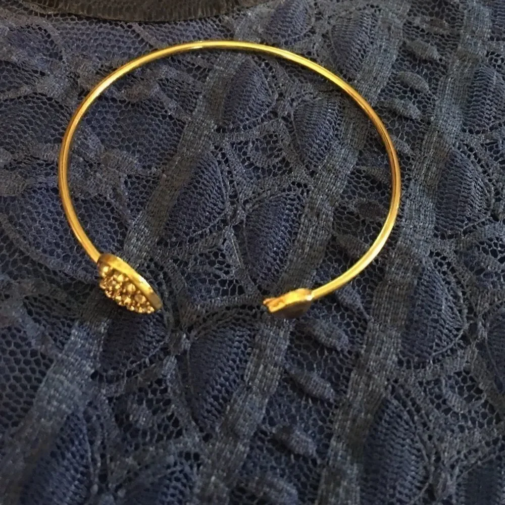 Girls Gold Look Bangle Rhinestone & Gold Hearts ♥️
